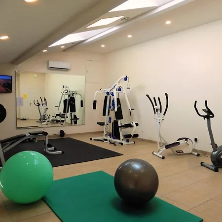 Domaene Mit Jacuzzi By Interhome 別荘