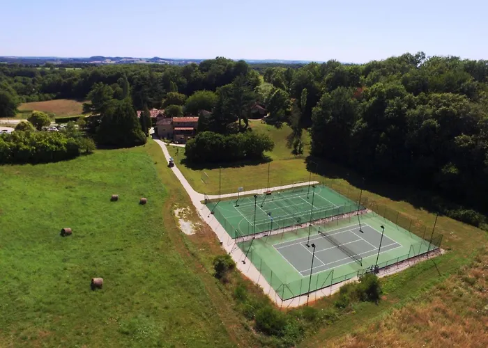 Domaene Mit Jacuzzi By Interhome Feriehus
